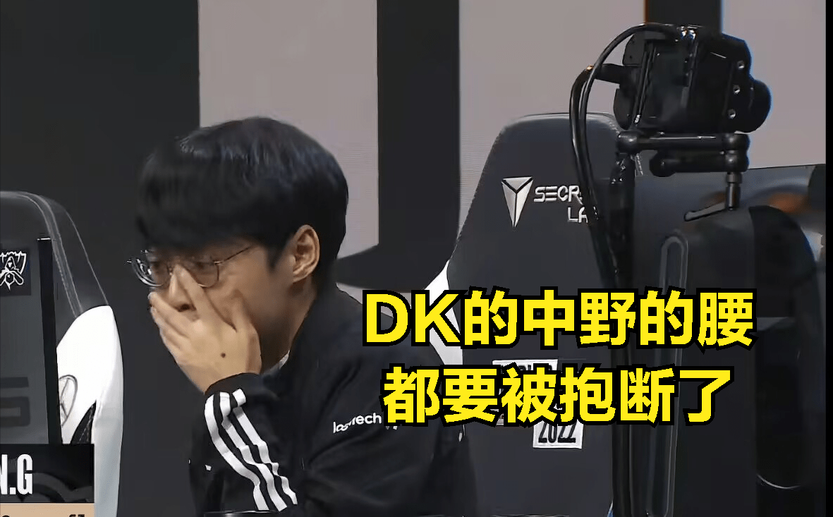 其实老是讨论哪个哪个ad强我觉得挺尴尬的都是没有强力队友世界赛都进不去的28亮911回复英雄联盟的简单介绍